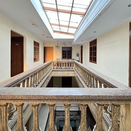 Reddoorz At Hotel Madani Syariah Lempuyangan Yogyakarta Exterior photo